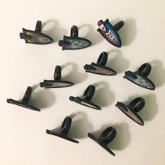 2011 Monster High Deco Pac Cake  Cupcake Toppers Plastic Rings Novelties Mattel - Picture 2 of 14